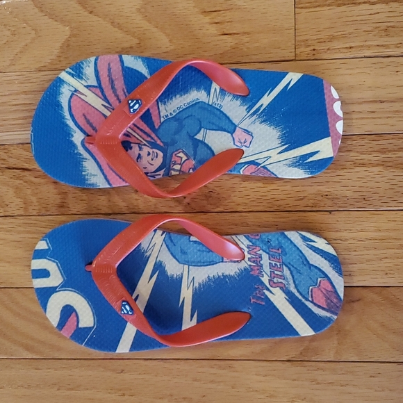 Kids Superman Flip Flops Size 3/4 - Picture 1 of 4